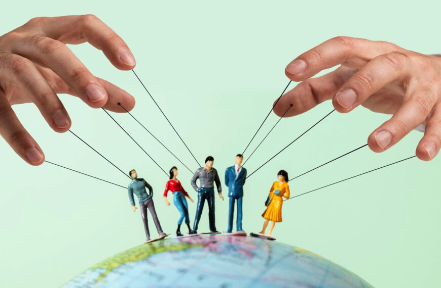 Network Redundancy vs. Diversity: Building a Resilient Network for Maximum Uptime